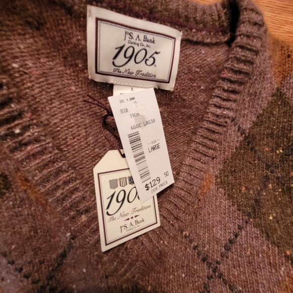 Jos. A Bank Argyle Sweater Sizes XL or L.  Wonderful Christmas gift! - Picture 3 of 12